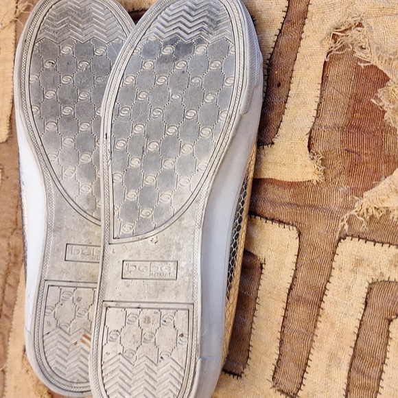 Ladies gold sneakers size9 - Picture 3 of 6